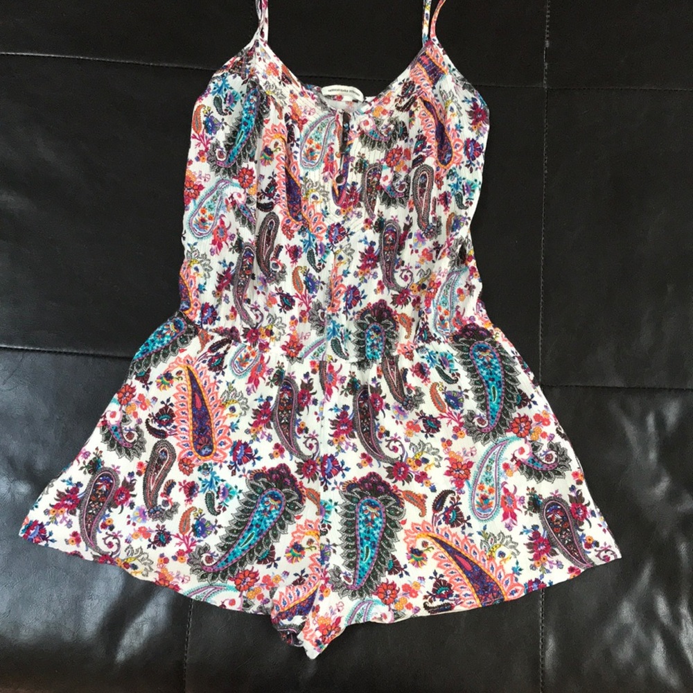 American Eagle Romper! Amazing colors!! Worn once!
